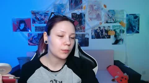 HugoMin online show from November 18, 7:13 am