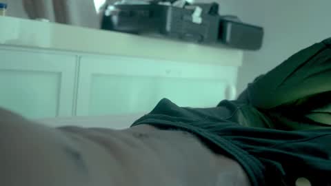 hugyhuge online show from January 12, 7:02 am