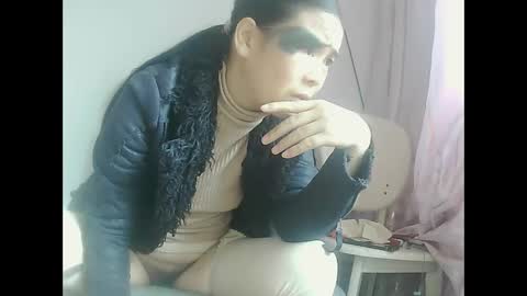 hujiajia520321431 online show from November 8, 5:40 am