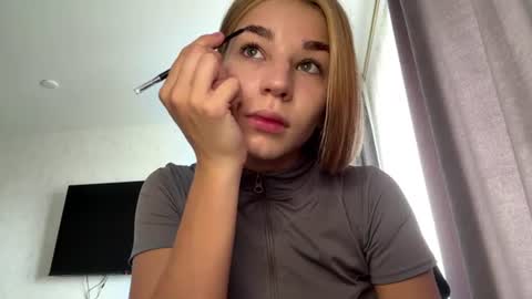 Snapshot of huldaluka chatting on July 21, 7:43 am Tessa online show from July 21, 7:43 am