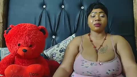 Snapshot of humongoustitss500929 chatting on October 2, 4:08 am humongoustitss500929 online show from October 2, 4:08 am