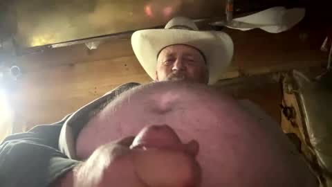 hung34u online show from May 8, 9:36 am