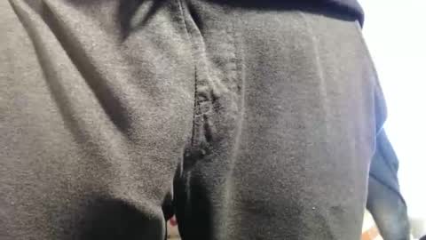 Snapshot of hung_hot_fit10 chatting on May 3, 8:37 pm Big uncut cock dripping online show from May 3, 8:37 pm