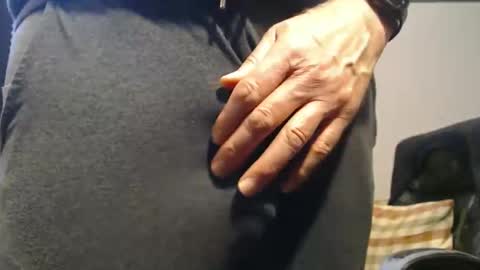 Snapshot of hung_hot_fit10 chatting on May 9, 8:47 pm Big uncut cock dripping online show from May 9, 8:47 pm