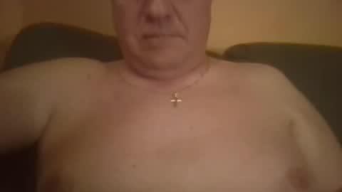 Snapshot of hungariandaddyy1975 chatting on October 19, 7:36 pm fatcockdaddy vastagfark magyar apuci online show from October 19, 7:36 pm