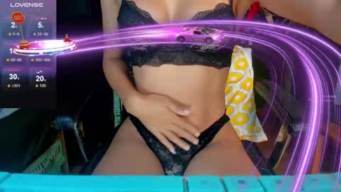 Snapshot of hungasiangirl chatting on December 28, 8:37 am help me make 25000 tokens for my mother HEARING aid online show from December 28, 8:37 am