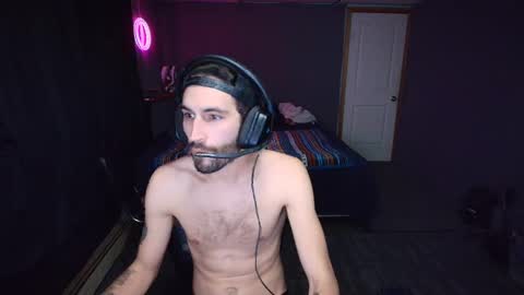 Snapshot of hungbidad666 chatting on December 4, 11:35 pm FootLover online show from December 4, 11:35 pm