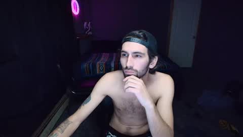 Snapshot of hungbidad666 chatting on December 5, 2:42 am FootLover online show from December 5, 2:42 am