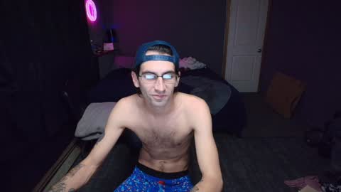 Snapshot of hungbidad666 chatting on December 5, 9:17 pm FootLover online show from December 5, 9:17 pm