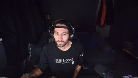 Snapshot of hungbidad666 chatting on September 15, 1:38 am FootLover online show from September 15, 1:38 am