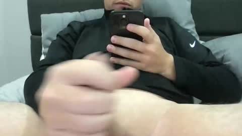 Snapshot of hungbossstud chatting on October 30, 3:30 am Colin Cooper online show from October 30, 3:30 am