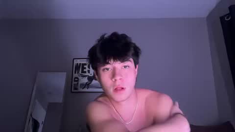 Snapshot of hungc0llegejock chatting on October 13, 3:17 am hungc0llegejock online show from October 13, 3:17 am