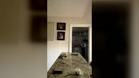Snapshot of hunglordy chatting on June 20, 2:09 pm Long and Ready online show from June 20, 2:09 pm