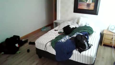 hungnheavyy online show from March 9, 5:06 pm