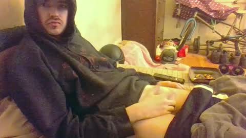 Snapshot of hungsubbb chatting on October 4, 1:03 am Boi online show from October 4, 1:03 am