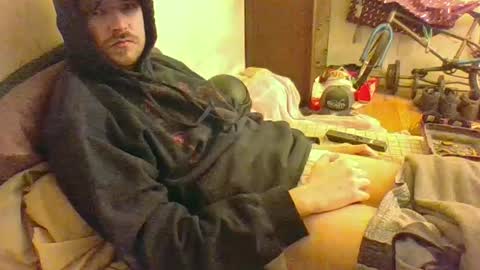 Snapshot of hungsubbb chatting on October 11, 4:33 am Boi online show from October 11, 4:33 am