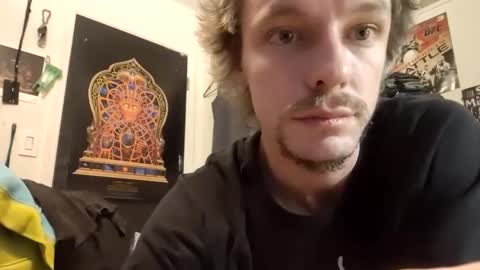 Snapshot of hungtxcock92 chatting on February 1, 9:43 am hungtxcock92 online show from February 1, 9:43 am