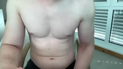 Snapshot of hungwank95 chatting on May 10, 8:41 am hungwank95 online show from May 10, 8:41 am
