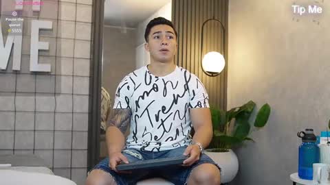 hunk_ryan online show from February 26, 12:14 pm