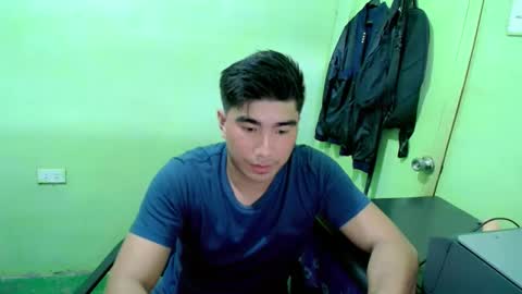 Snapshot of hunkfireman chatting on April 28, 2:27 am ADAM online show from April 28, 2:27 am