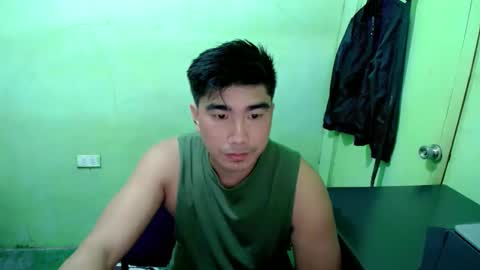Snapshot of hunkfireman chatting on April 29, 1:21 am ADAM online show from April 29, 1:21 am