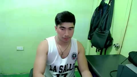 Snapshot of hunkfireman chatting on May 5, 1:02 am ADAM online show from May 5, 1:02 am