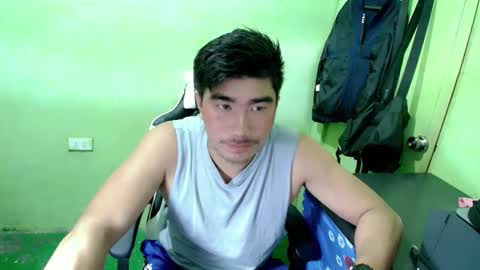 Snapshot of hunkfireman chatting on May 15, 11:12 pm ADAM online show from May 15, 11:12 pm