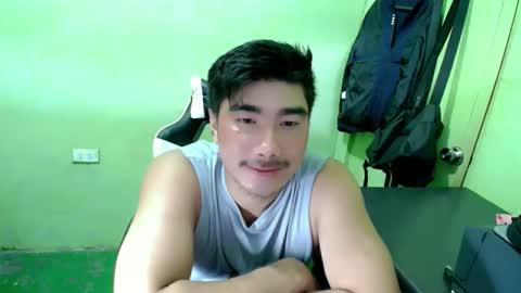 Snapshot of hunkfireman chatting on May 15, 11:23 pm ADAM online show from May 15, 11:23 pm