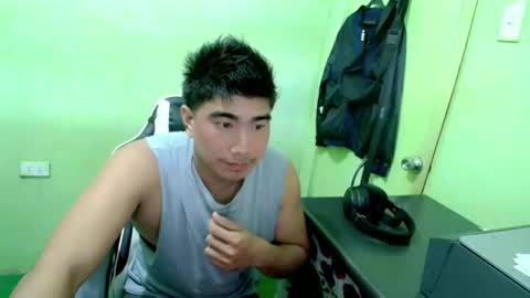 Snapshot of hunkfireman chatting on May 23, 1:00 am ADAM online show from May 23, 1:00 am