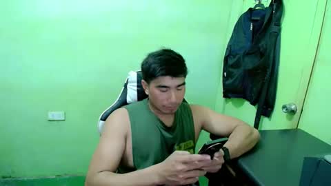 Snapshot of hunkfireman chatting on May 25, 1:22 am ADAM online show from May 25, 1:22 am