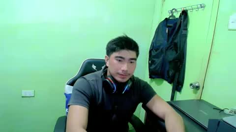 Snapshot of hunkfireman chatting on May 28, 12:19 am ADAM online show from May 28, 12:19 am