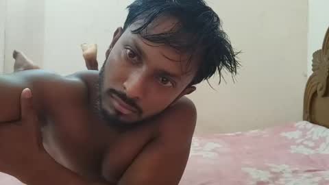 Snapshot of hunky_ariyaan chatting on May 5, 7:49 am Hunky Ariyaan online show from May 5, 7:49 am