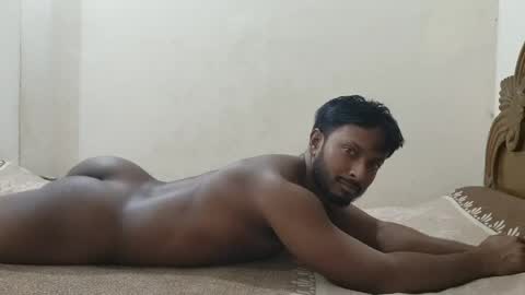 Snapshot of hunky_ariyaan chatting on May 8, 5:29 pm Hunky Ariyaan online show from May 8, 5:29 pm