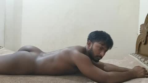 Snapshot of hunky_ariyaan chatting on May 9, 3:50 pm Hunky Ariyaan online show from May 9, 3:50 pm