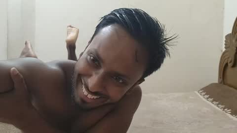 Snapshot of hunky_ariyaan chatting on May 14, 1:40 pm Hunky Ariyaan online show from May 14, 1:40 pm