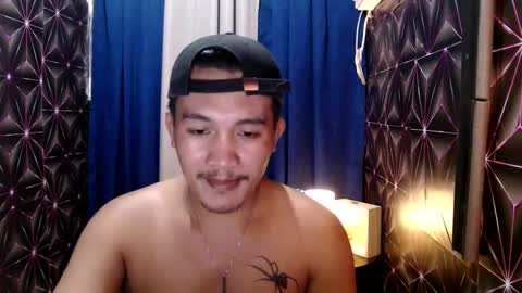 hunkylloyd online show from December 14, 9:18 am