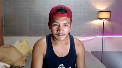 Snapshot of hunkylloyd chatting on May 13, 4:43 am hunkylloyd online show from May 13, 4:43 am