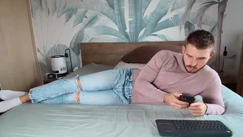 Hunter Bridges online show from November 30, 8:51 am