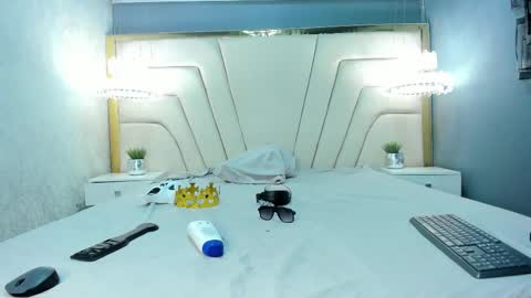 hunterheat_ online show from September 21, 12:07 pm