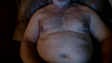 Snapshot of huntermark1 chatting on May 28, 2:42 am huntermark1 online show from May 28, 2:42 am