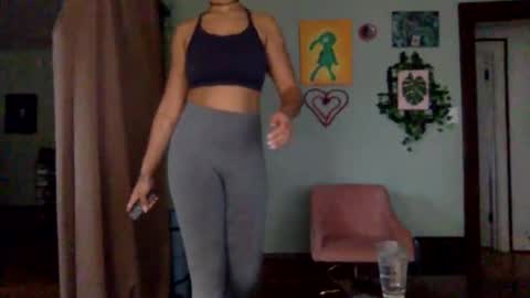 Snapshot of hunyybunz chatting on December 18, 4:06 pm Goddess Hunyy online show from December 18, 4:06 pm