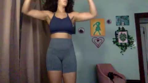 Snapshot of hunyybunz chatting on December 24, 5:44 pm Goddess Hunyy online show from December 24, 5:44 pm