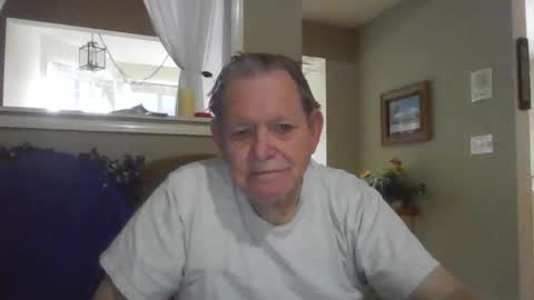 Snapshot of hvl13 chatting on January 31, 8:01 pm hvl13 online show from January 31, 8:01 pm