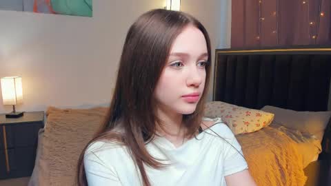 Lily online show from May 9, 7:24 am