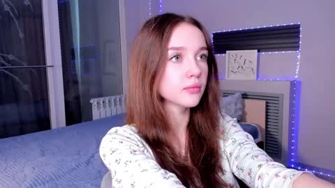 Snapshot of hwadwellingham chatting on May 24, 7:24 am Lily online show from May 24, 7:24 am