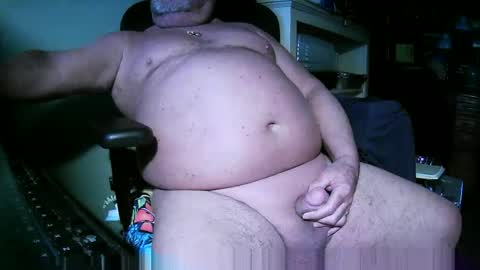 hwait121 online show from April 22, 5:36 pm