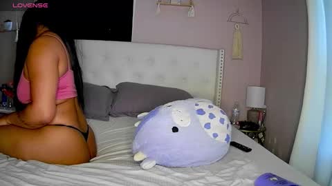 Leah online show from February 6, 8:45 pm