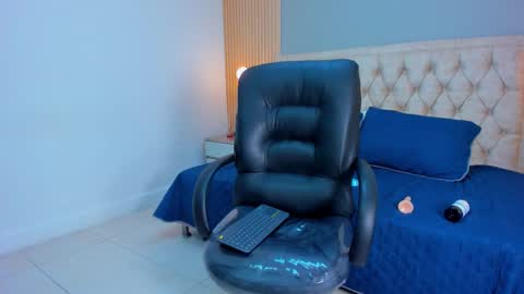 hxxyro online show from March 13, 1:40 pm