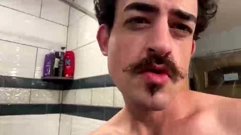 Snapshot of hydrakinglaser chatting on November 2, 8:39 am hydrakinglaser online show from November 2, 8:39 am