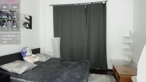 Snapshot of hypno_eyes_babe chatting on October 29, 2:08 pm Kate online show from October 29, 2:08 pm